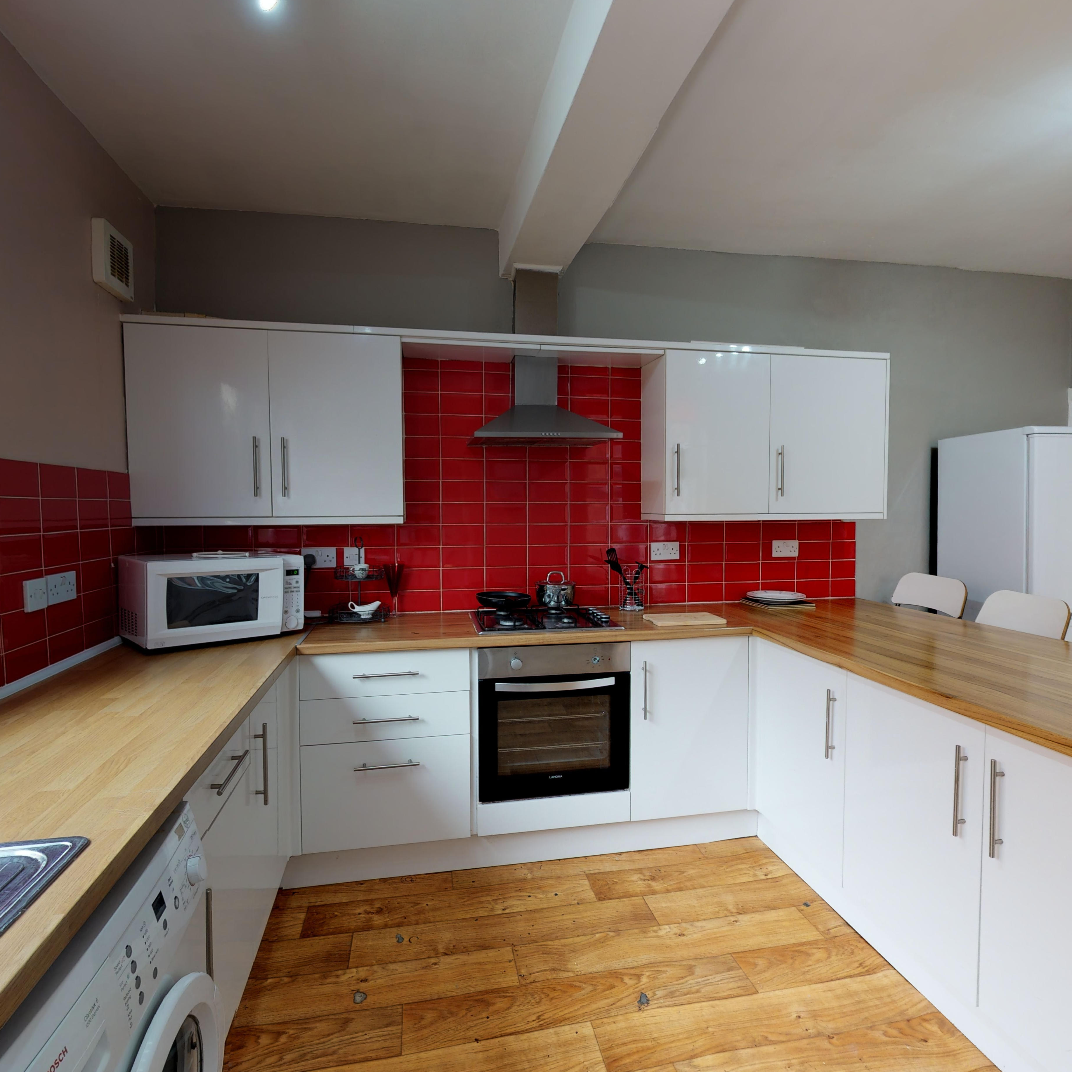 43 Premier Rd, Forest Fields, Nottingham NG7 6NW