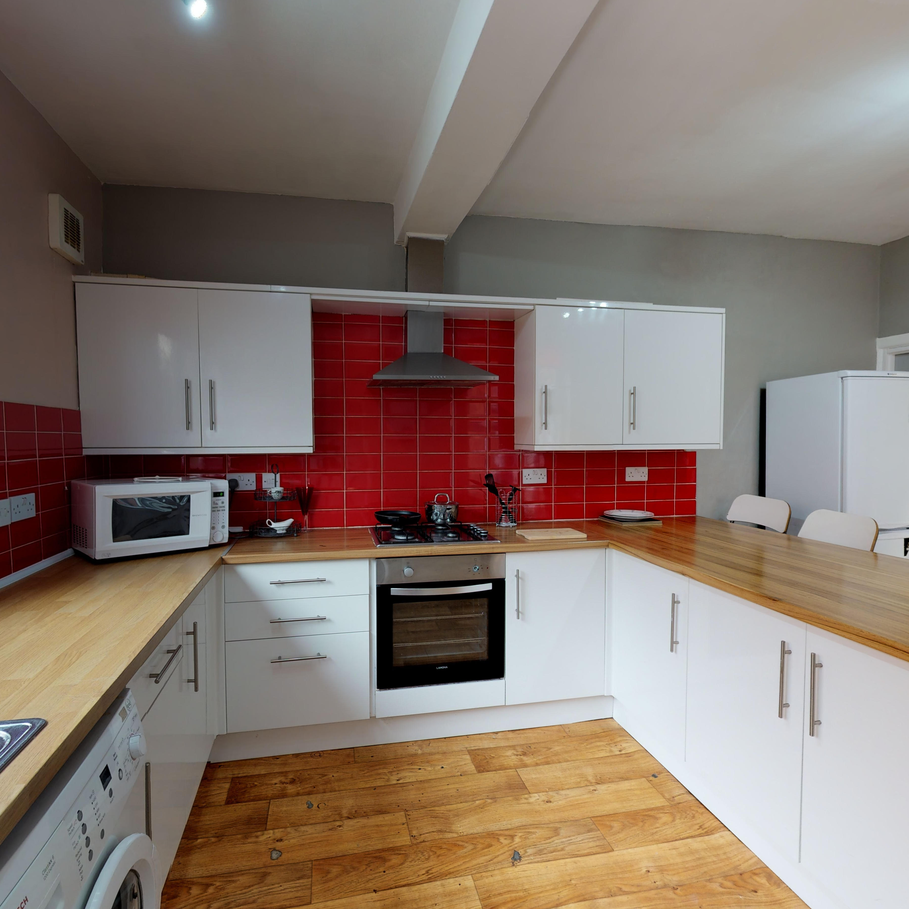 43 Premier Rd, Forest Fields, Nottingham NG7 6NW